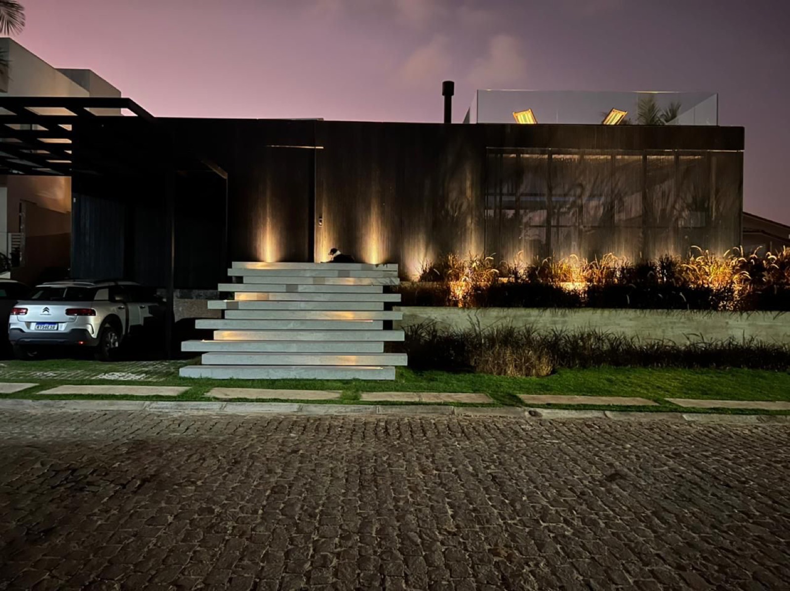 Black House